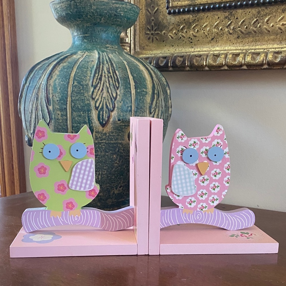 Wood Owl Bookends Pink Green Kids Nursery Decor Baby Shower Gift - Picture 3 of 10